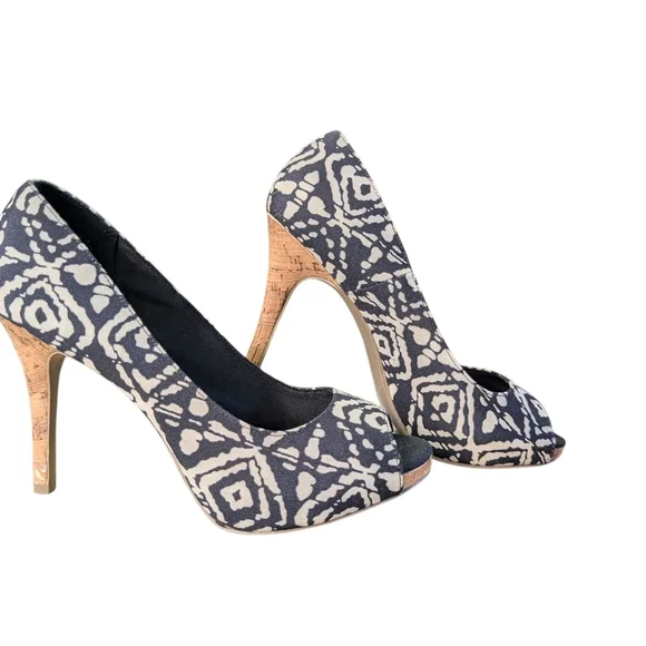 Christian Siriano Size 9 Stylish Black White Peep Open Toe Cork Heels Pattern - Picture 2 of 10